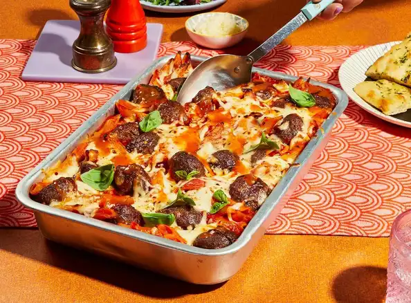 PERi-PERi
Meatball Pasta Bake