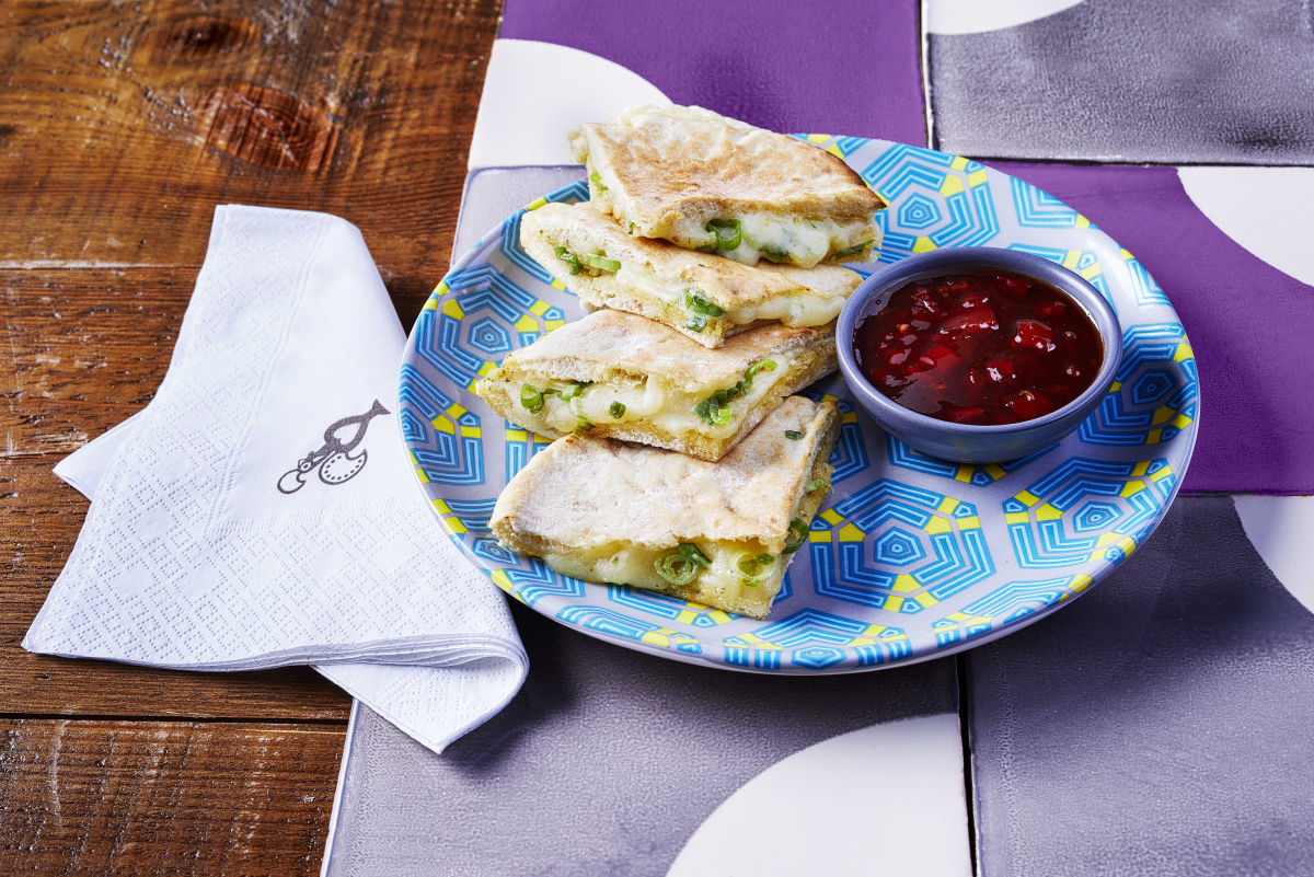 Nando's Cheesy Garlic Pitta Bread